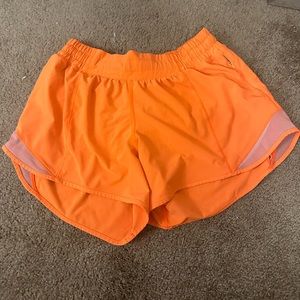 Lululemon Hotty Hot Short 4’ Size 6 Tall